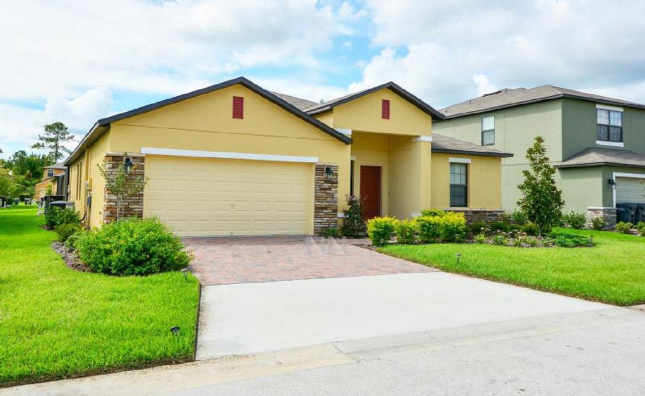 Make Memories With Your Family And Friends In This Beautiful Home 1014 Loughman Extérieur photo