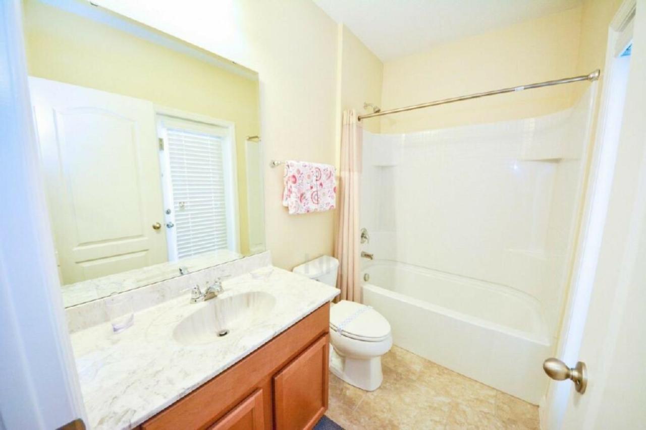 Make Memories With Your Family And Friends In This Beautiful Home 1014 Loughman Extérieur photo
